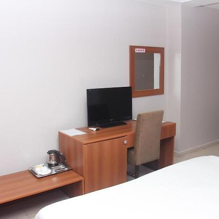Grand Ibro Hotel Annex Ankuru 외부 사진