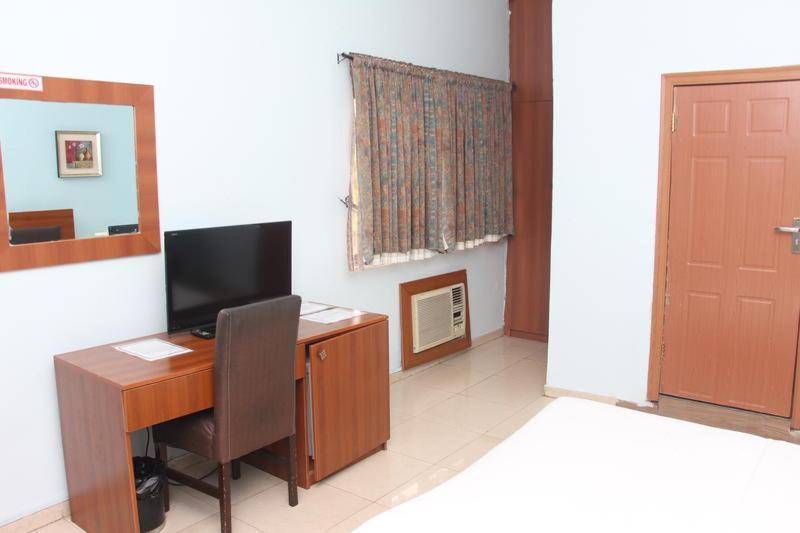 Grand Ibro Hotel Annex Ankuru 외부 사진